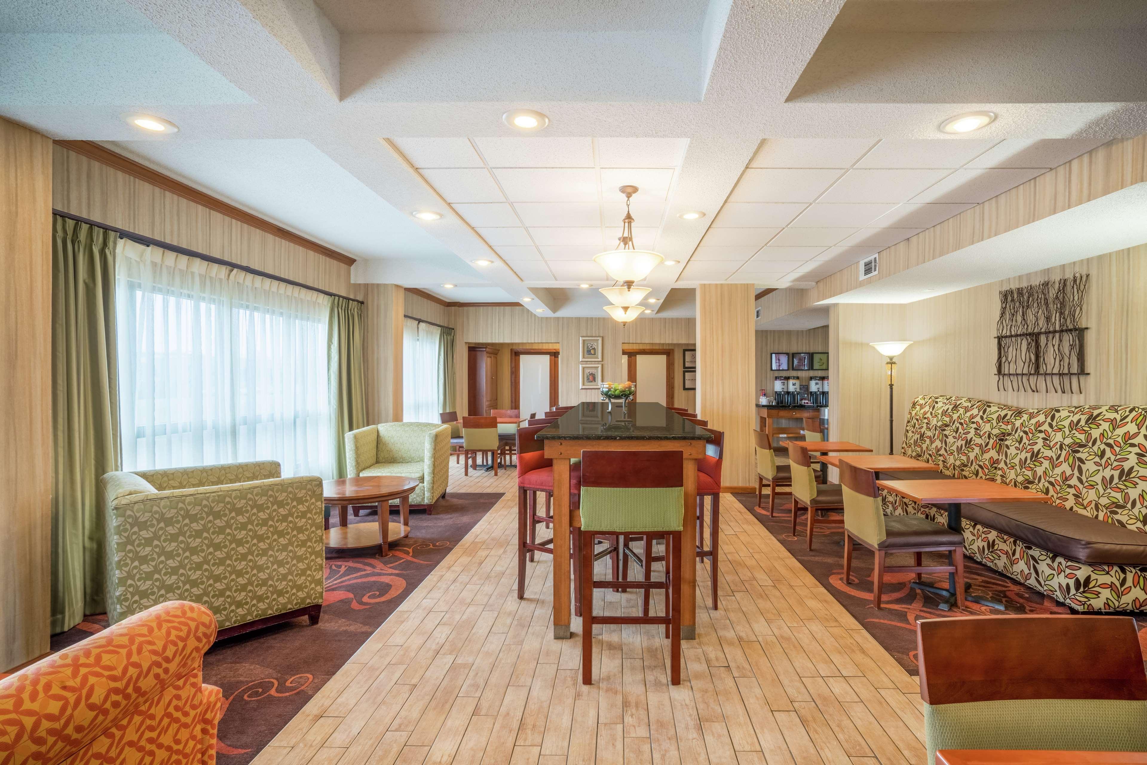 Hampton Inn Bardstown Exterior photo